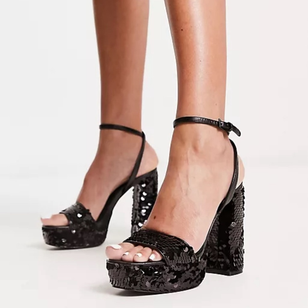 Steve Madden glitz and glam Lessa black sequined platform sandal, size 8.5